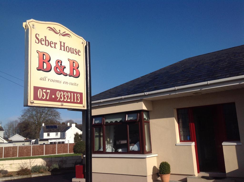 Seber House Bed & Breakfast Килбеган Екстериор снимка